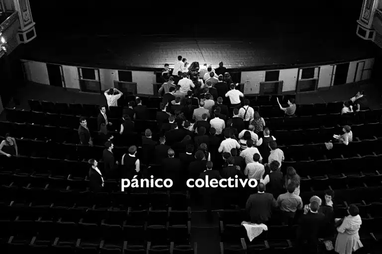 pánico colectivo en teatro