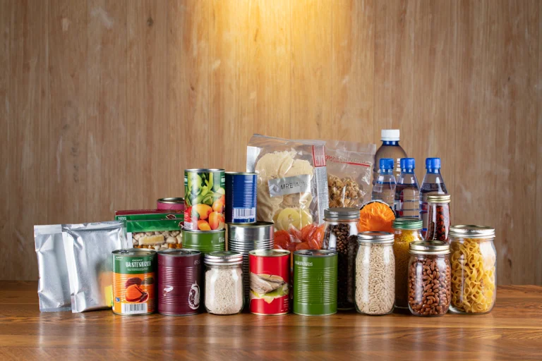 Las comidas enlatadas y envasadas al vacío son una buena opción