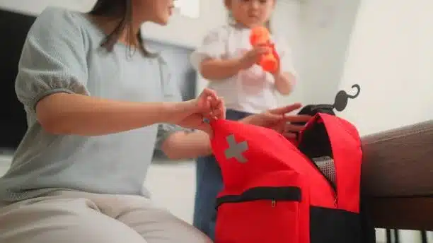 cómo cuidar a niños en caso de emergencia
