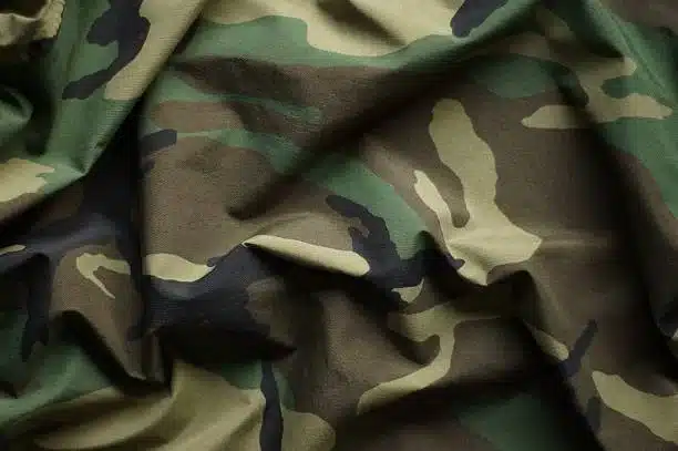 prendas de ropa para supervivencia