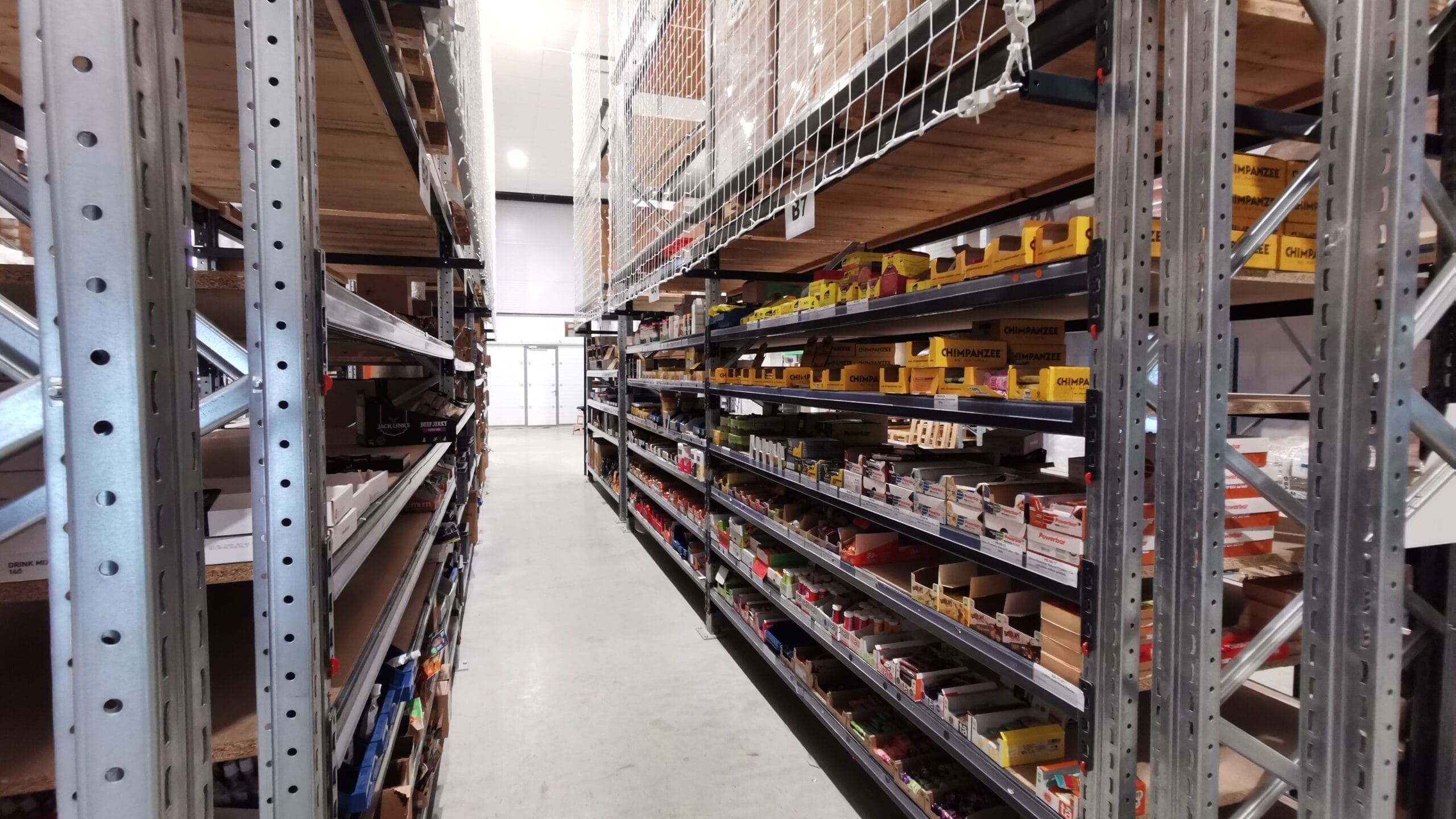 estanterías con productos de Liofilizado & Co